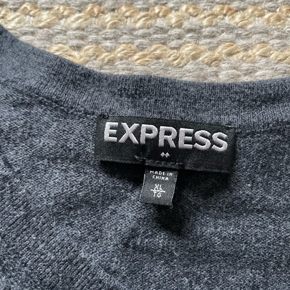 Express Men’s Gray Pullover Sweater - Picture 3 of 4